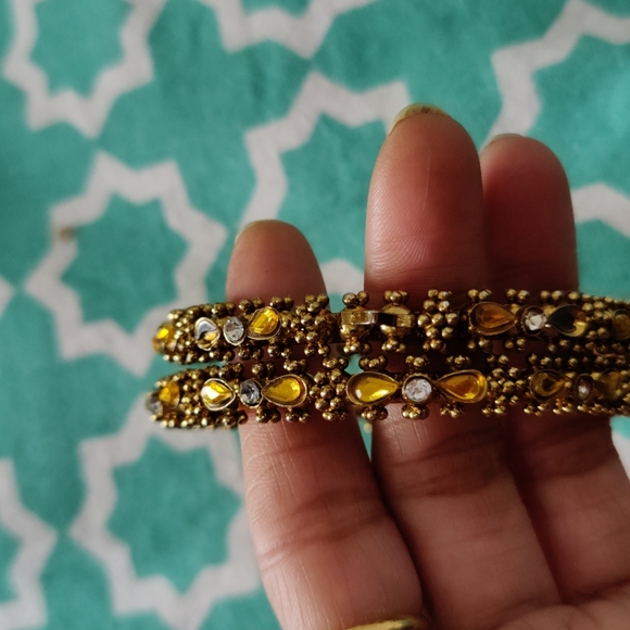 Jewelry - Bangles Golden